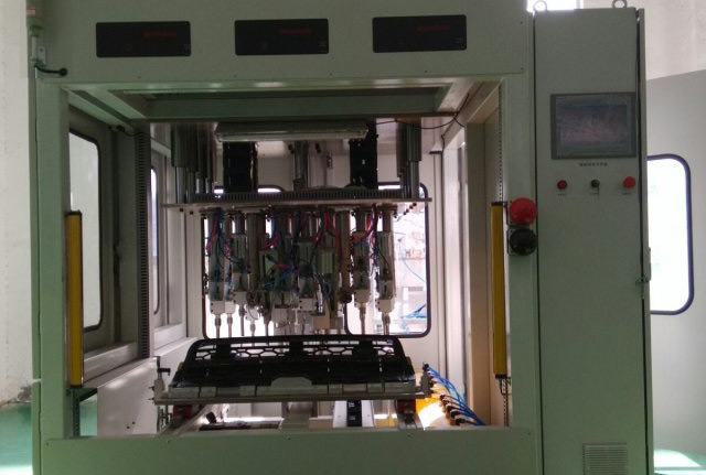 汽車內(nèi)飾件非標焊接機